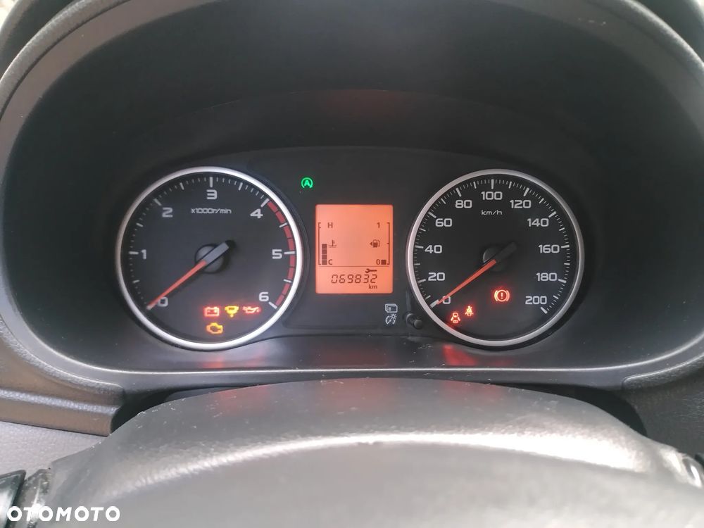 Mitsubishi L200 2.4 d CC Invite - 9