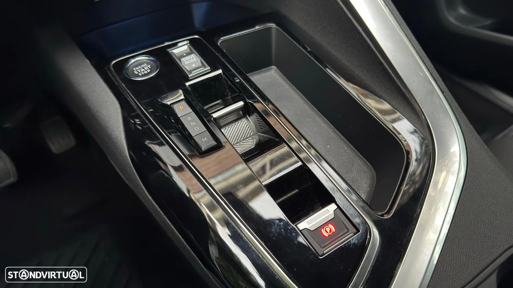 Peugeot 5008 1.5 BlueHDi Allure EAT8 - 17