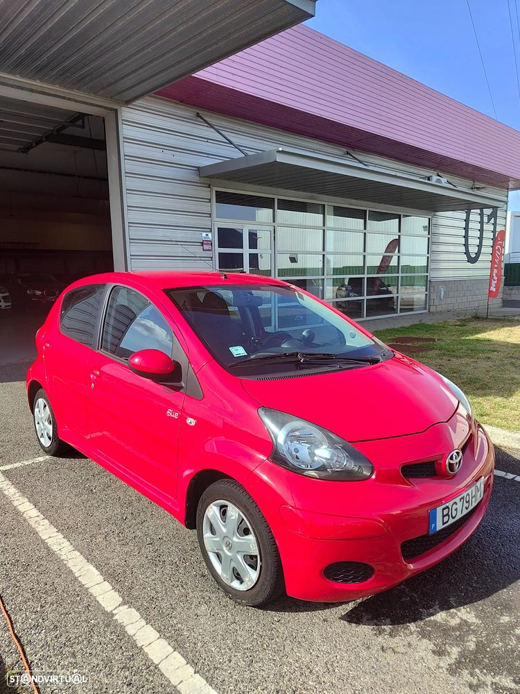Toyota Aygo Blue - 1