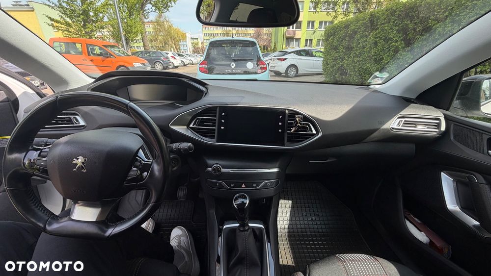 Peugeot 308 1.5 BlueHDi Business Line S&S - 24