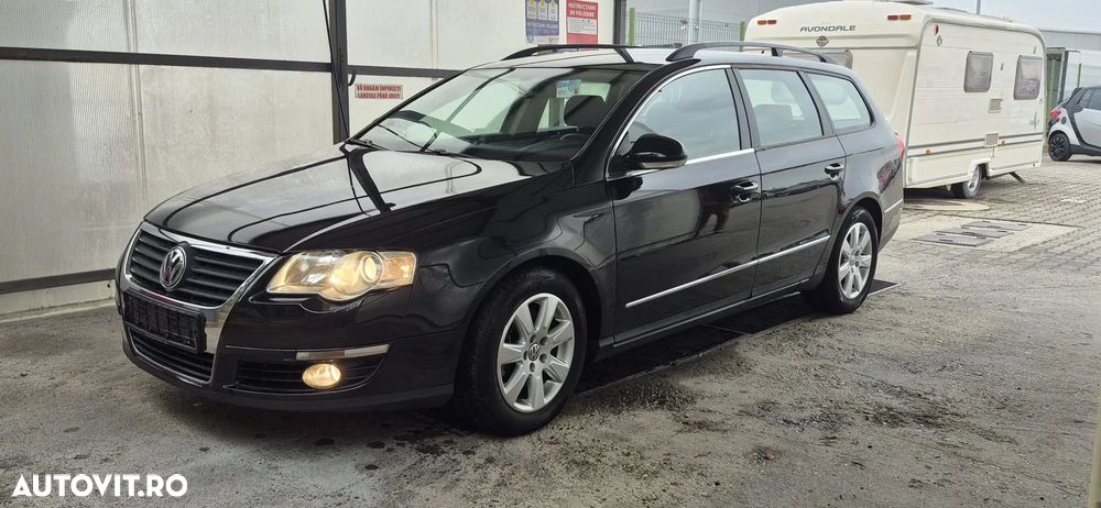 Volkswagen Passat - 1