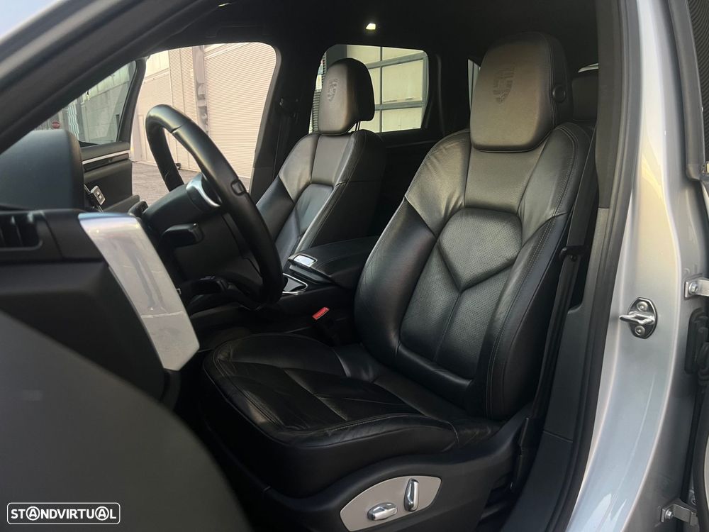 Porsche Cayenne - 11