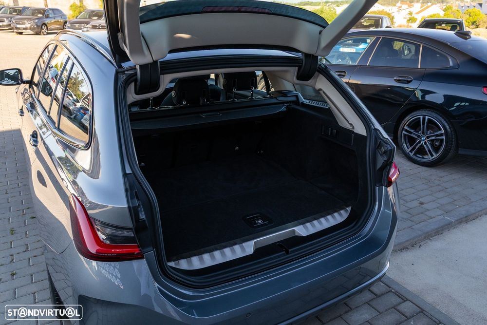 BMW 330 e Auto - 10