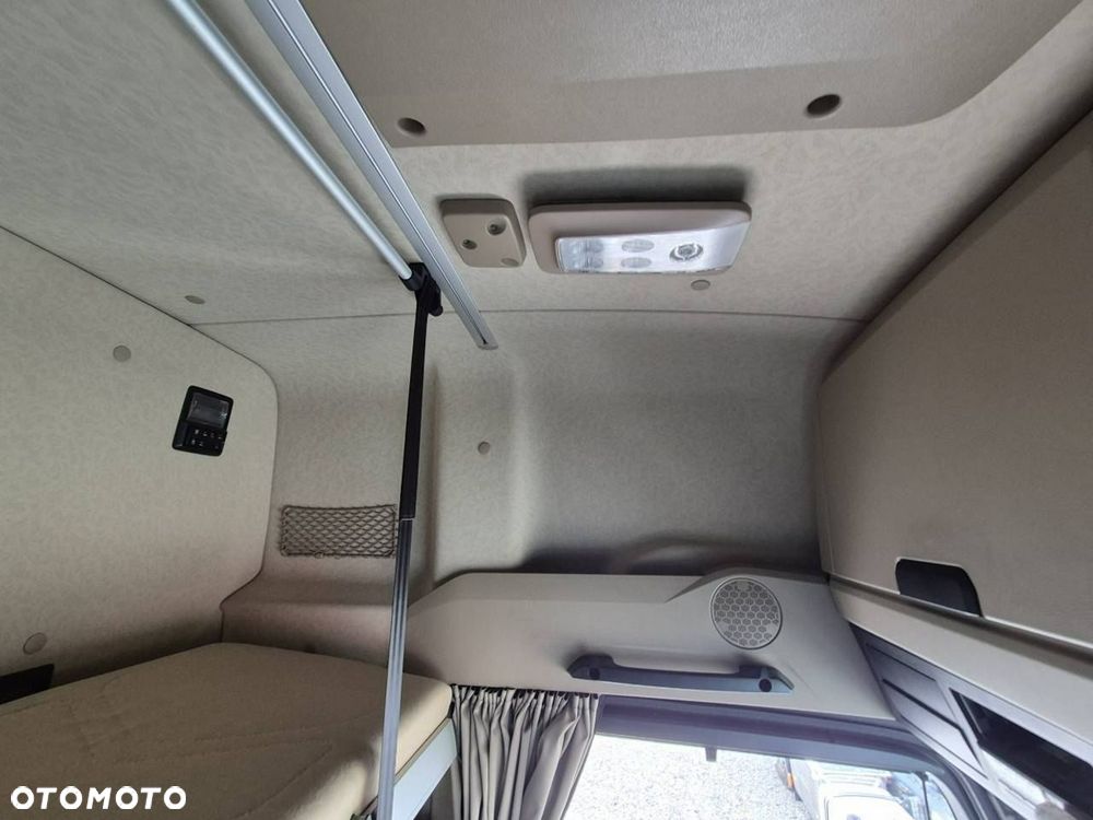 Mercedes-Benz Actros - 24