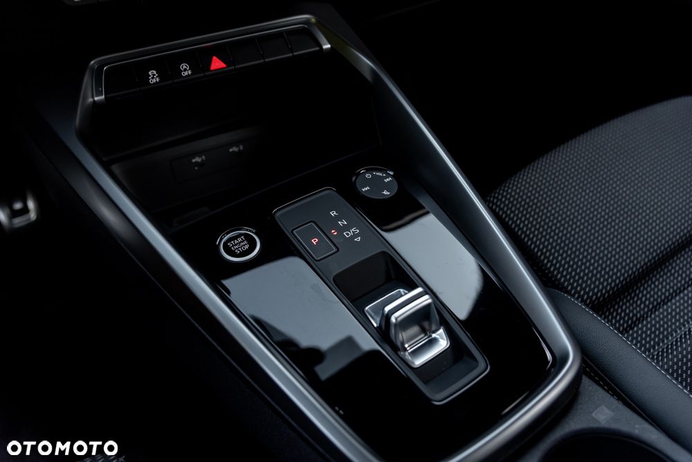 Audi A3 Sportback 35 TFSI S tronic S line - 33