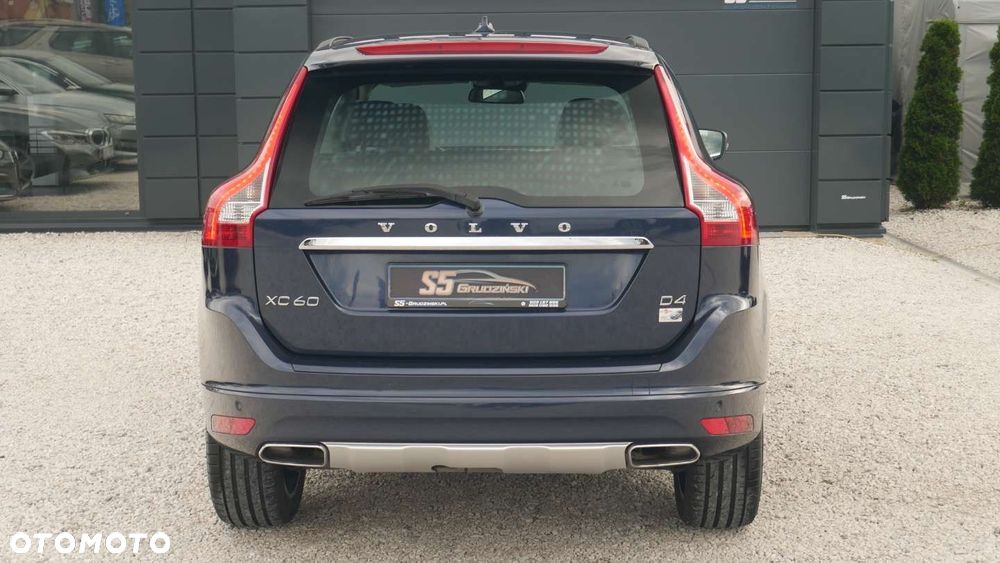 Volvo XC 60 - 6