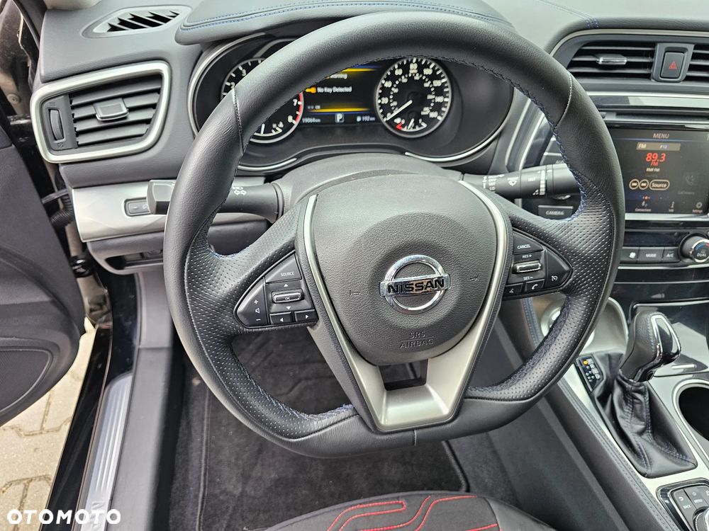 Nissan Maxima - 30