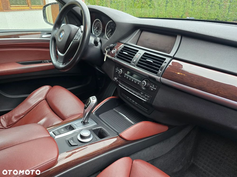 BMW X6 - 11