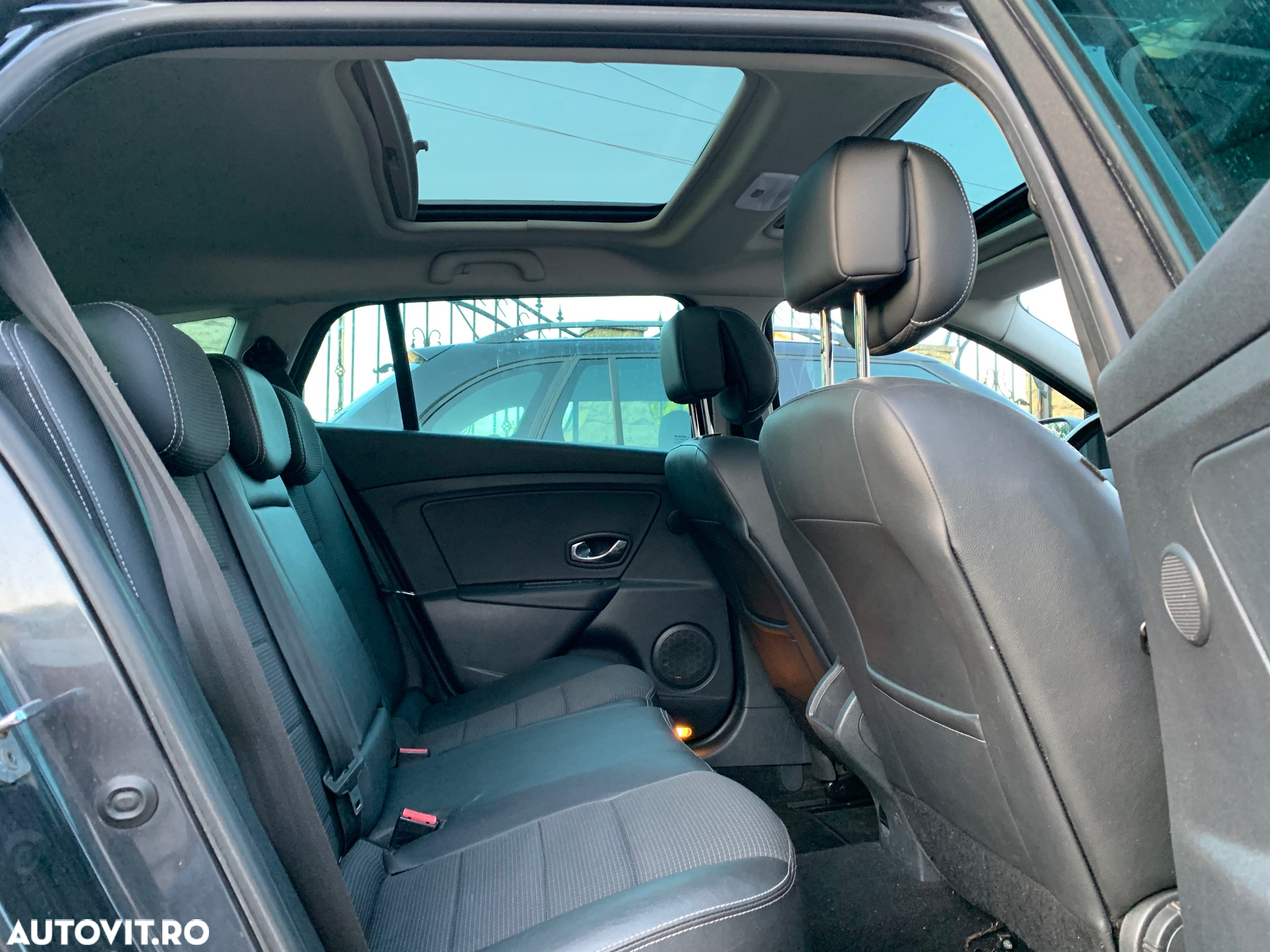 Renault Megane ENERGY dCi 110 GT LINE - 10