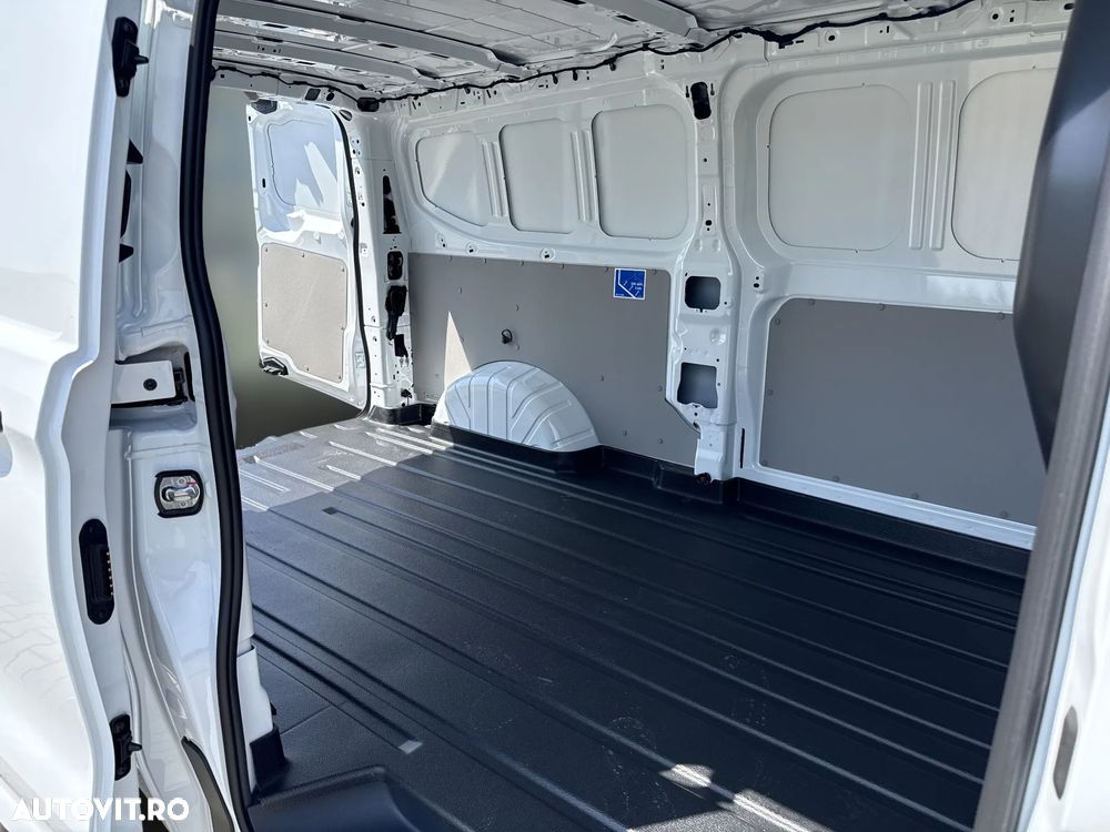 Ford TRANSIT CUSTOM - 21