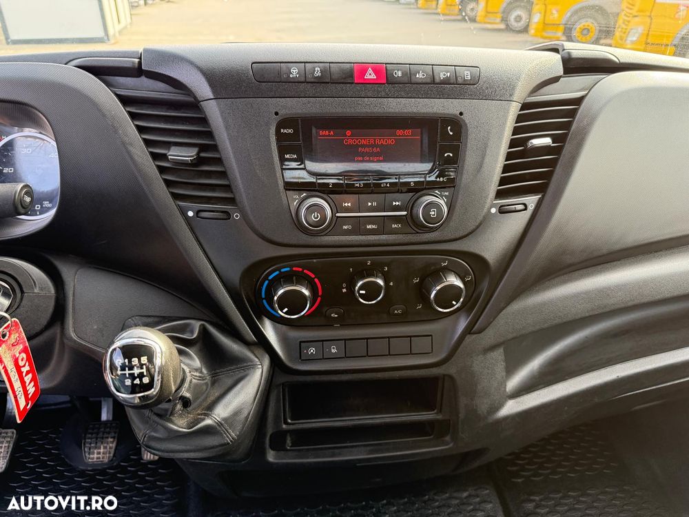 Iveco Daily 35C12 - 12