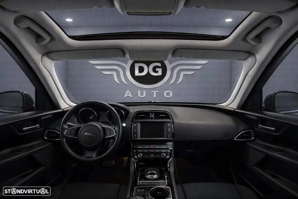 Jaguar XE 2.0 D Prestige Aut. - 5