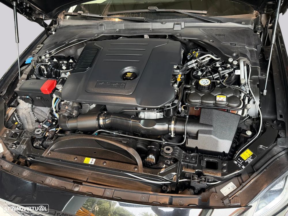 Jaguar XF 2.0 D200 R-Dynamic S AWD Aut. — fotografia 44