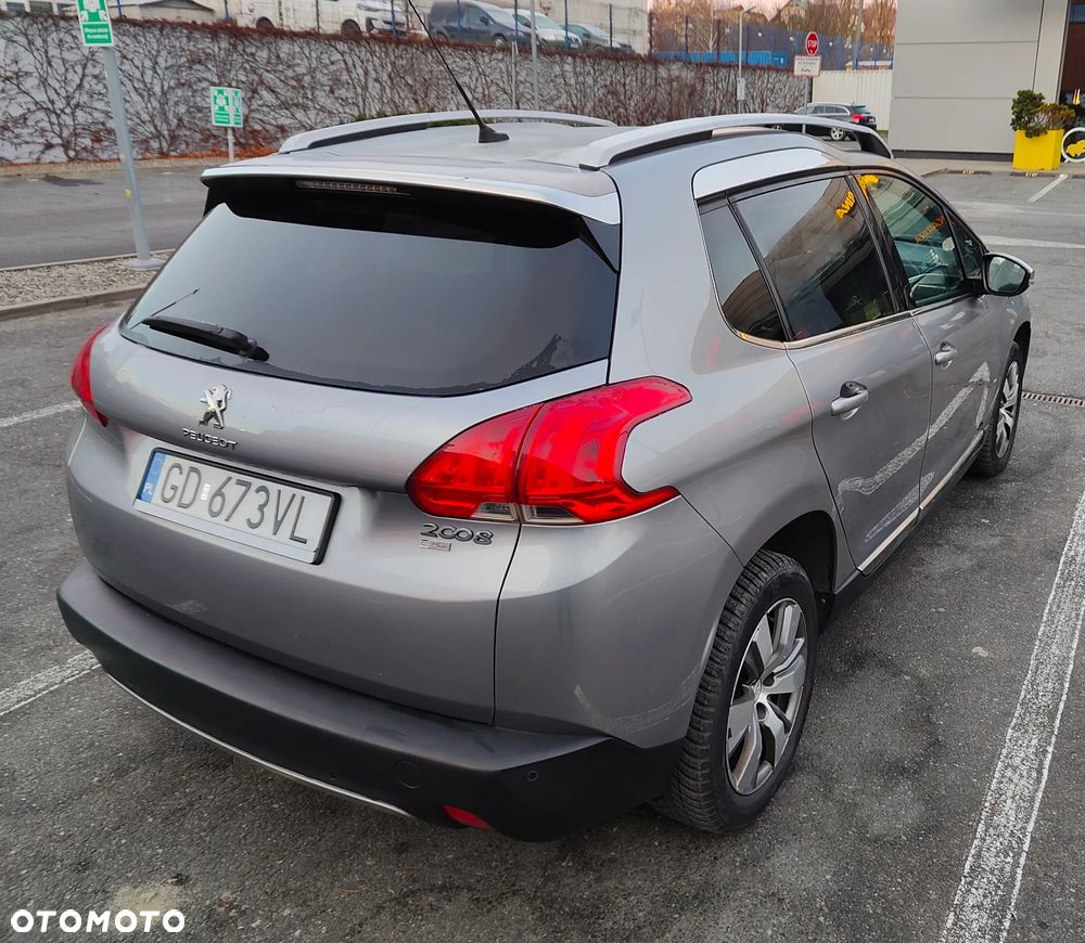 Peugeot 2008 - 6