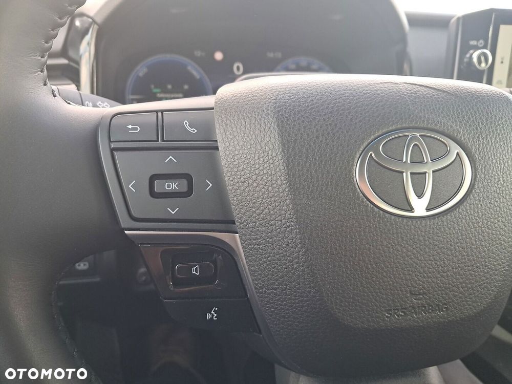 Toyota Camry - 30