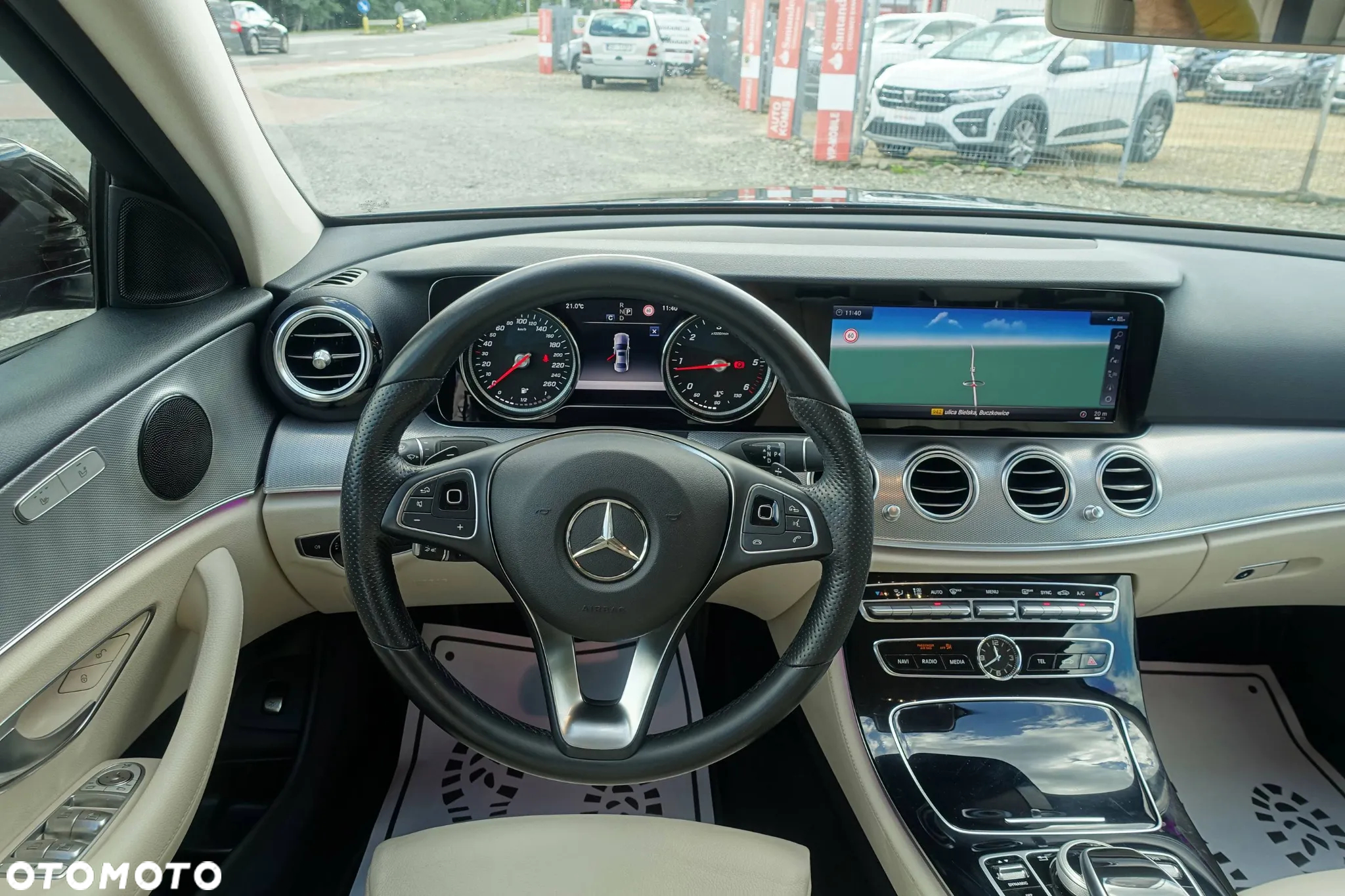 Mercedes-Benz Klasa E 220 d 4-Matic 9G-TRONIC - 16