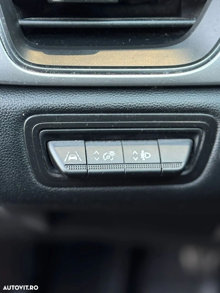 Renault Captur TCe 90 INTENS - 11