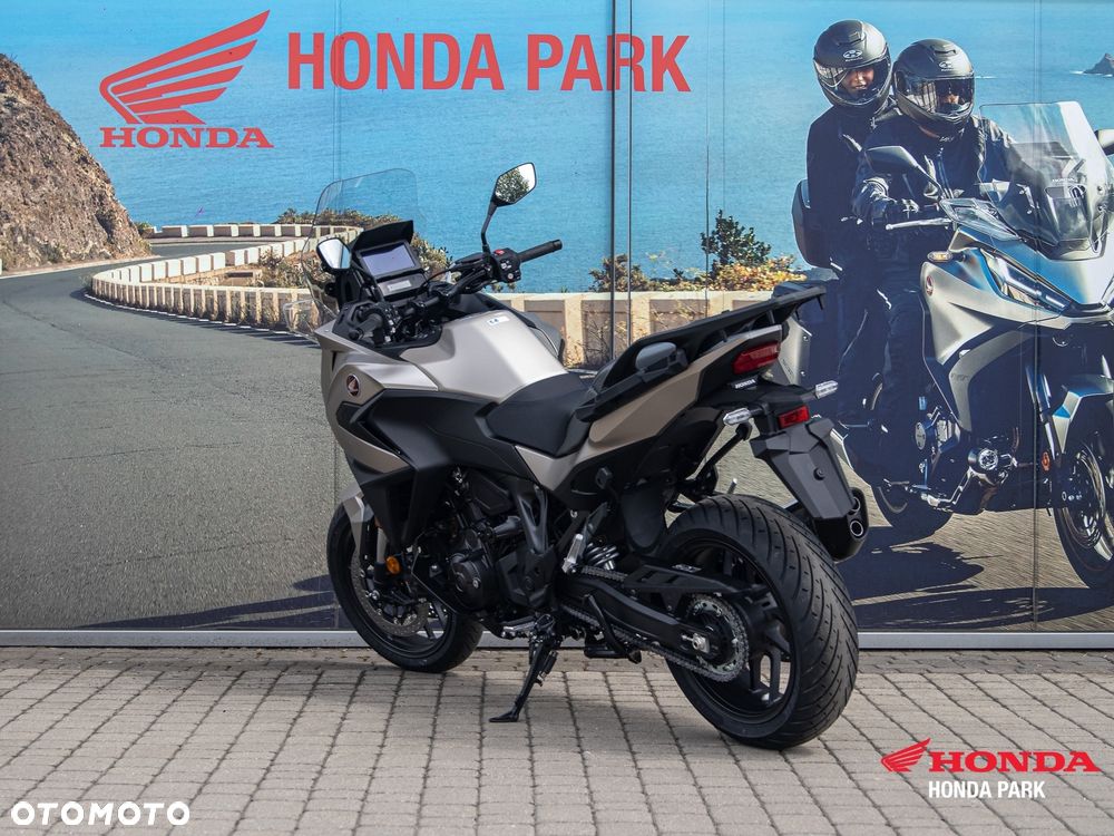 Honda NT - 7