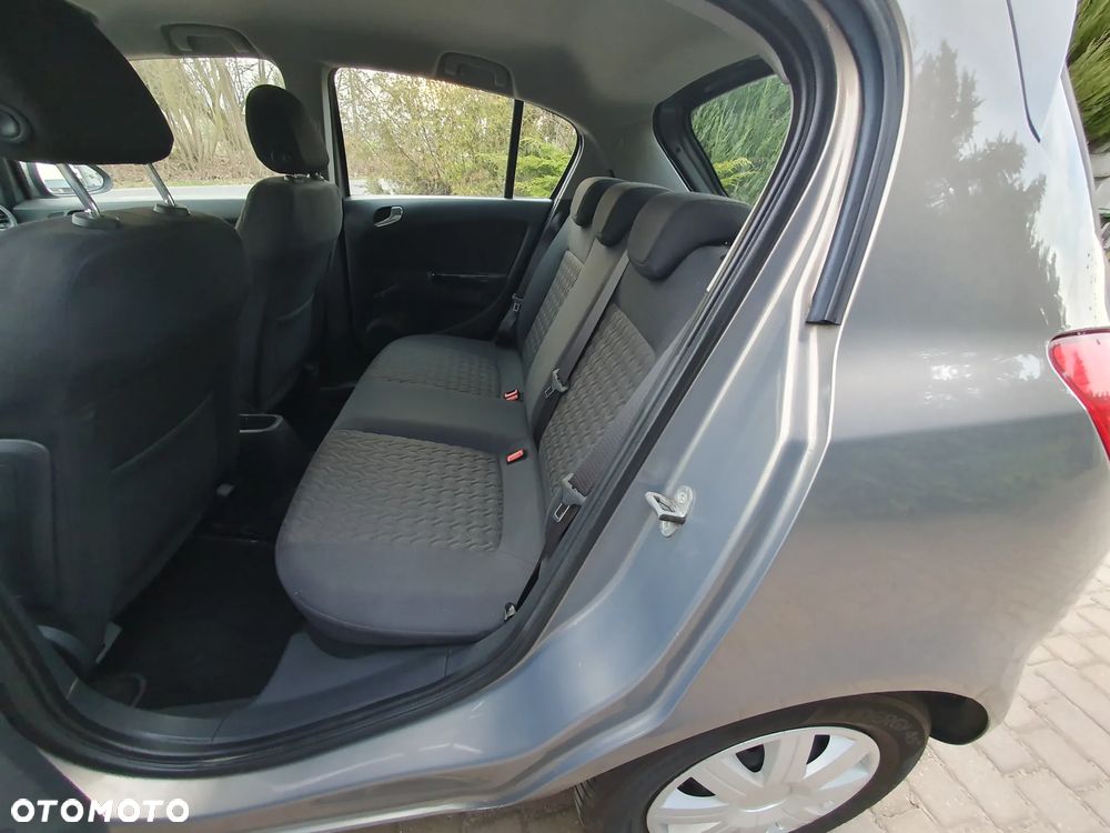 Opel Corsa 1.4 16V 150 Jahre - 11