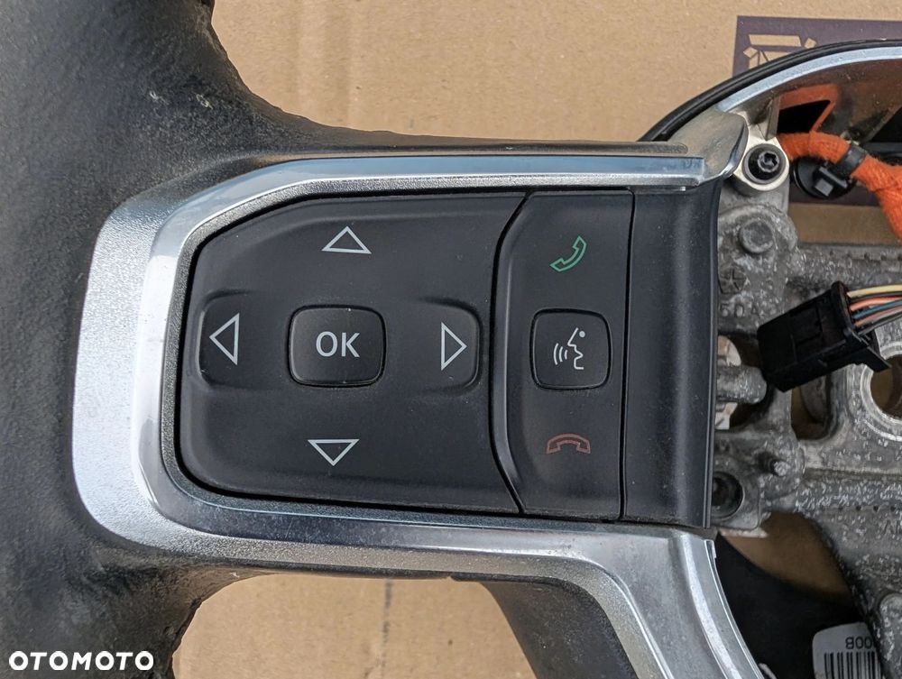 KIEROWNICA MULTIFUNKCYJNA DODGE RAM V 641038000D - 4