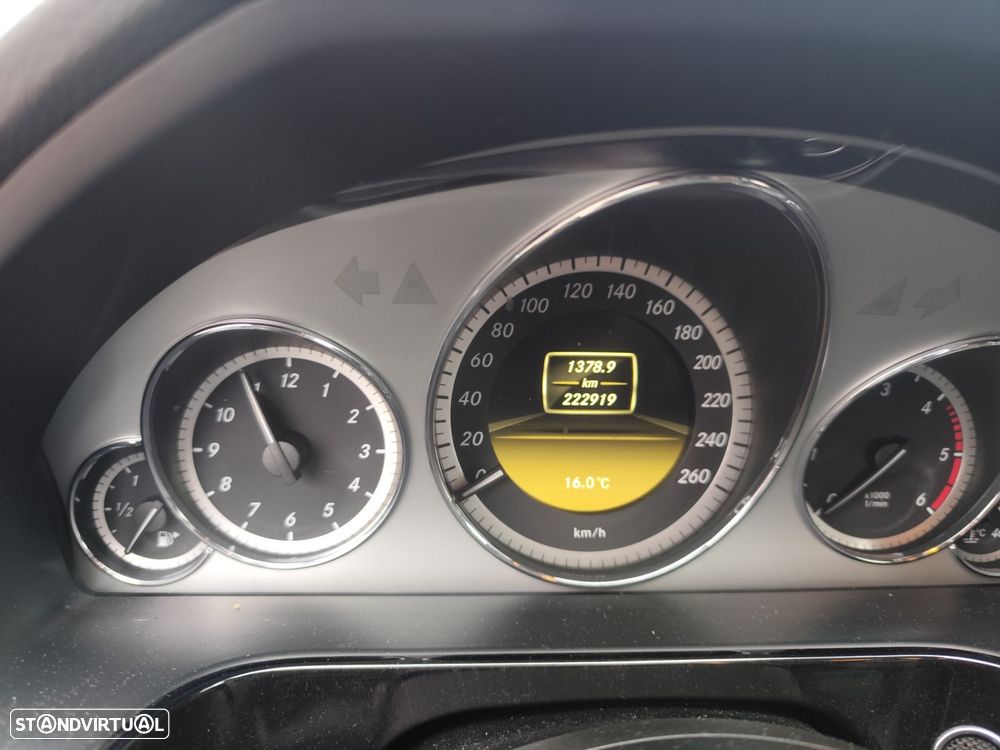 Mercedes-Benz E 250 CDi Avantgarde BlueEfficiency - 13