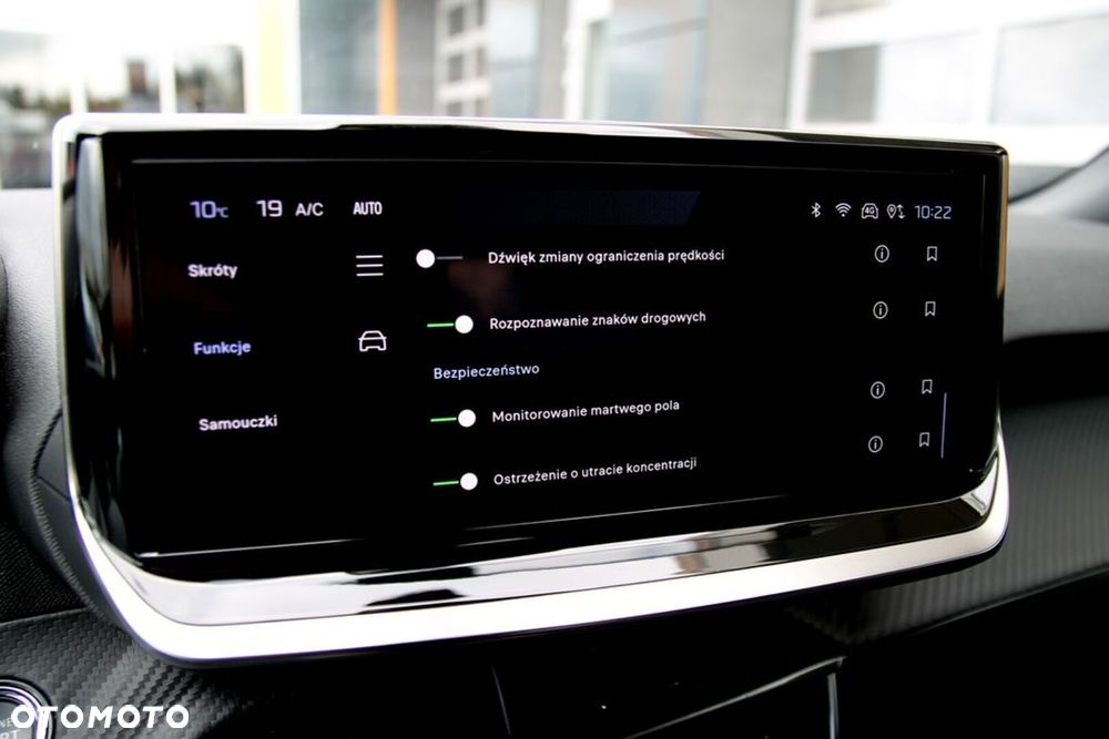 Peugeot 2008 1.2 PureTech Allure S&S EAT8 - 24