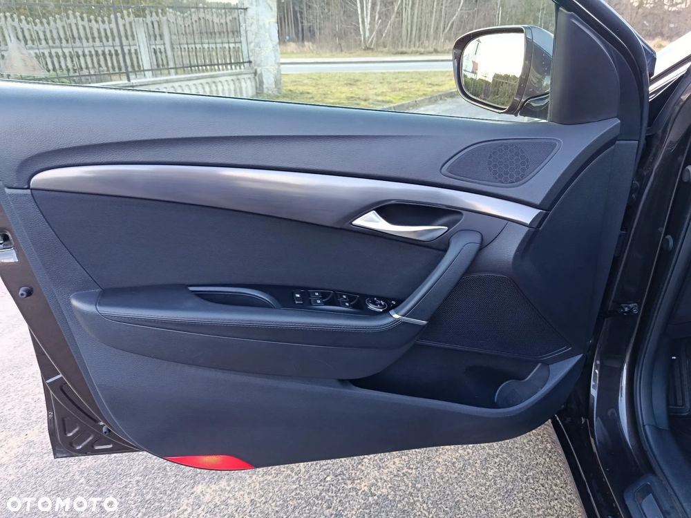 Hyundai i40 Kombi blue 1.6 Family+ - 15