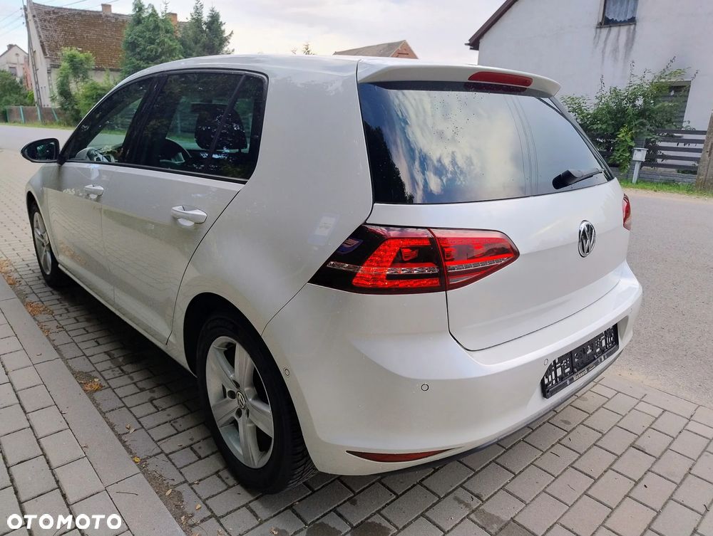 Volkswagen Golf - 4