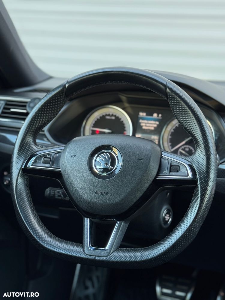 Skoda Superb 2.0 TDI DSG Sportline - 10