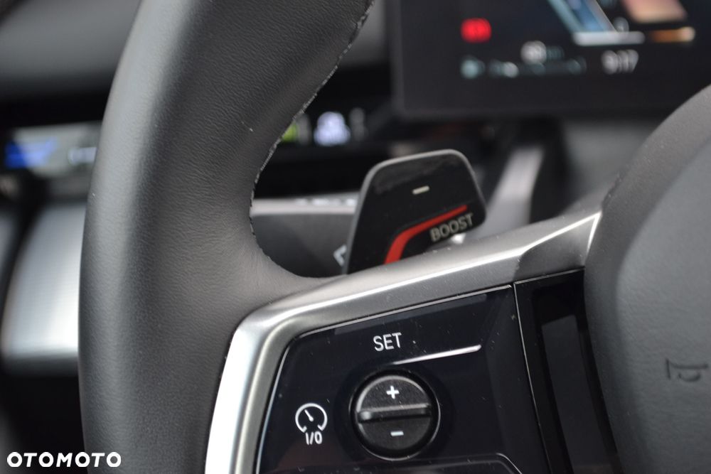 BMW Seria 5 520d xDrive - 11