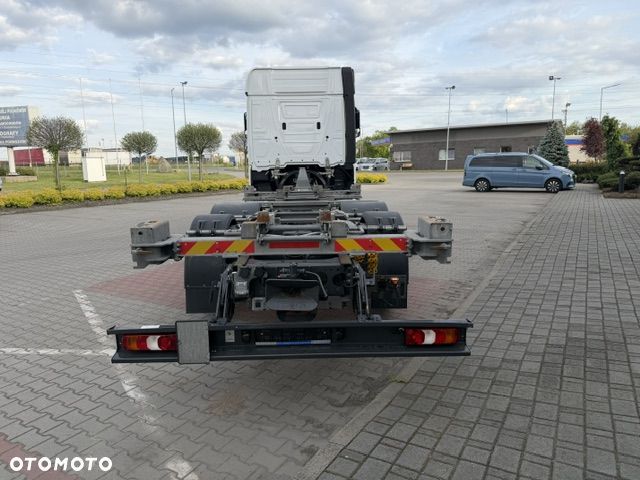 Mercedes-Benz 2545 - 9