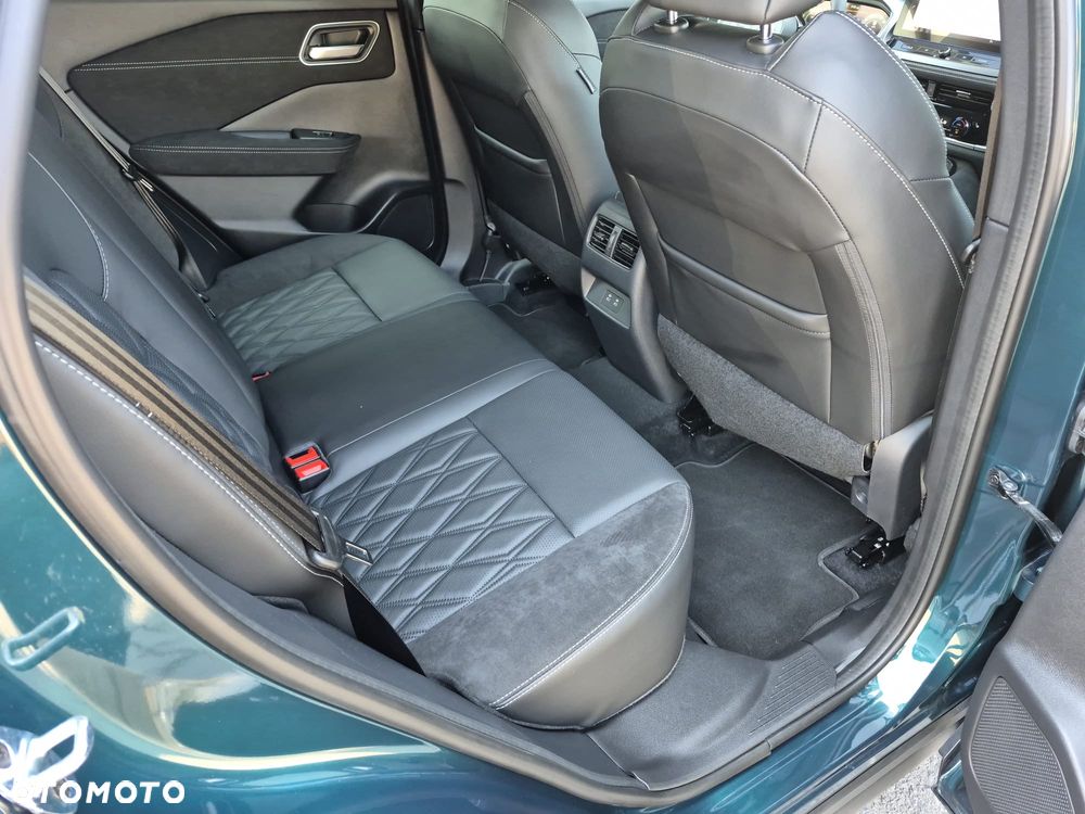 Nissan Qashqai 1.3 DIG-T DCT TEKNA+ - 23