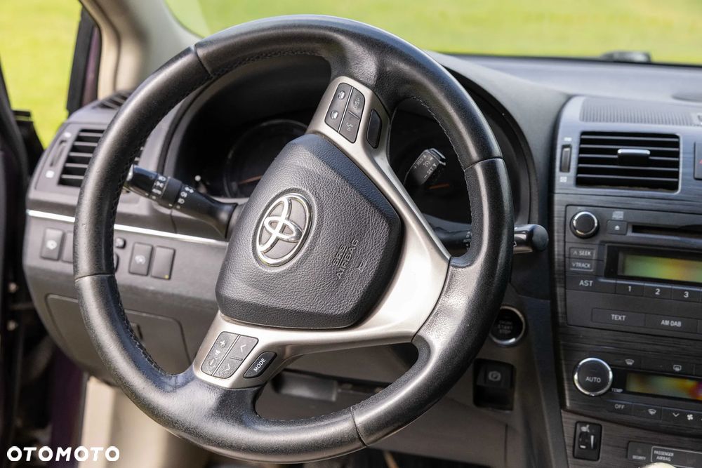 Toyota Avensis 2.2 D-4D Sol Plus - 12