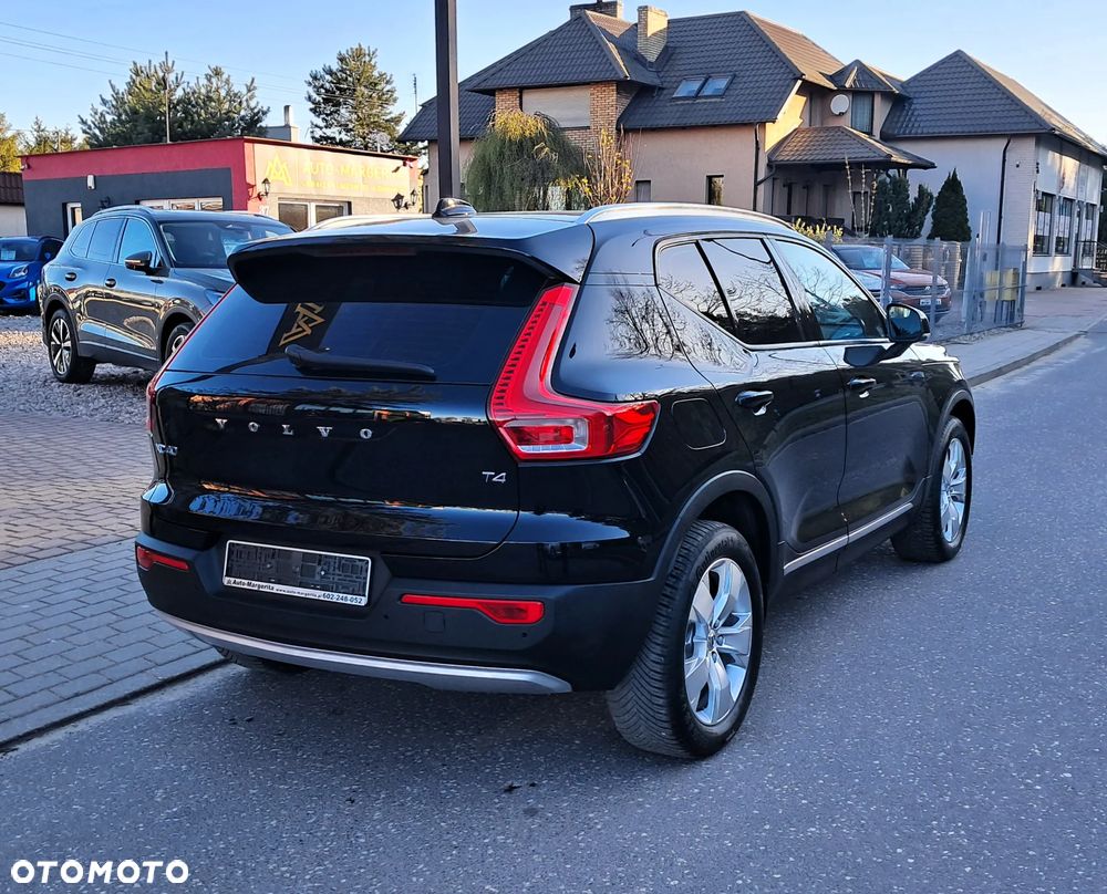 Volvo XC 40 T4 Momentum - 4