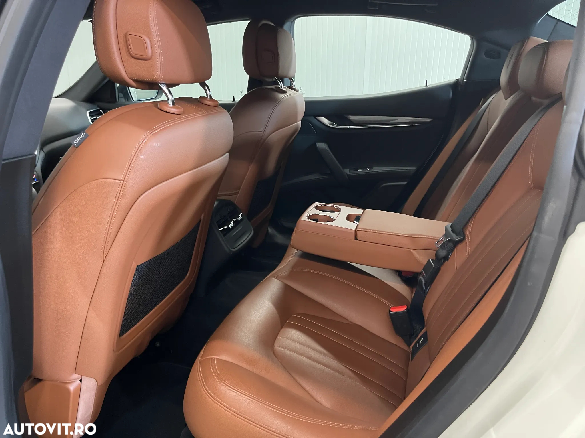 Maserati Ghibli GT Hybrid - 11