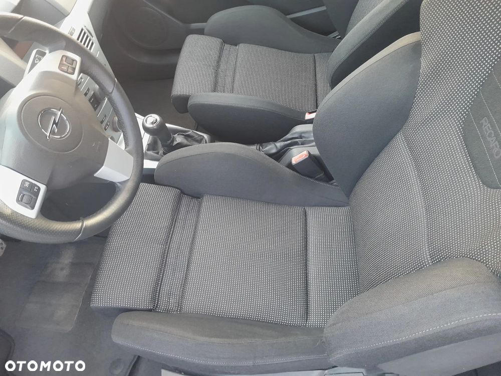 Opel Astra 2.0 Turbo Sport - 24