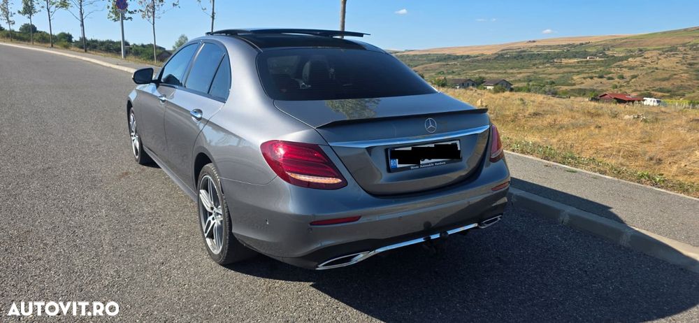 Mercedes-Benz E 220 d 4Matic 9G-TRONIC AMG Line - 3