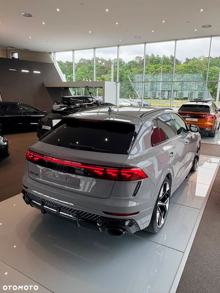 Audi RS Q8 - 5