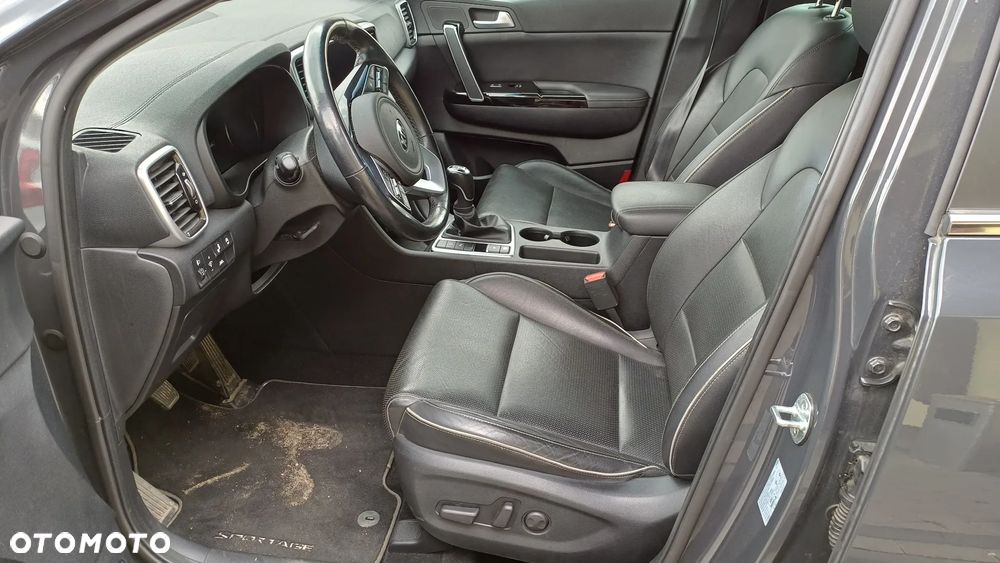 Kia Sportage 1.6 GDI 2WD Black Edition - 11