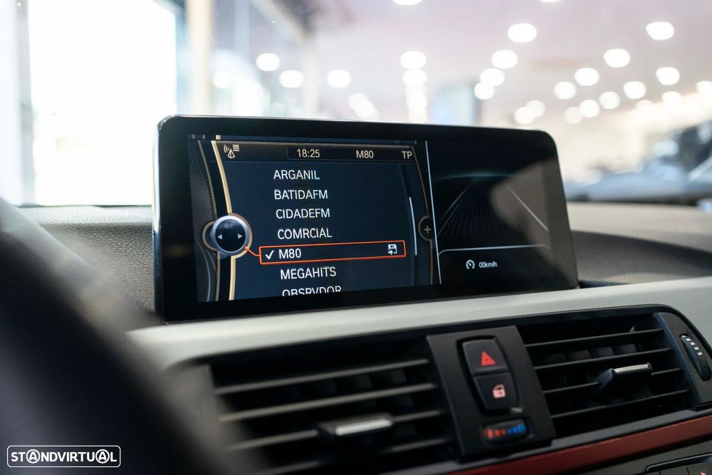 BMW 320 d Blue Performance Sport Line - 29