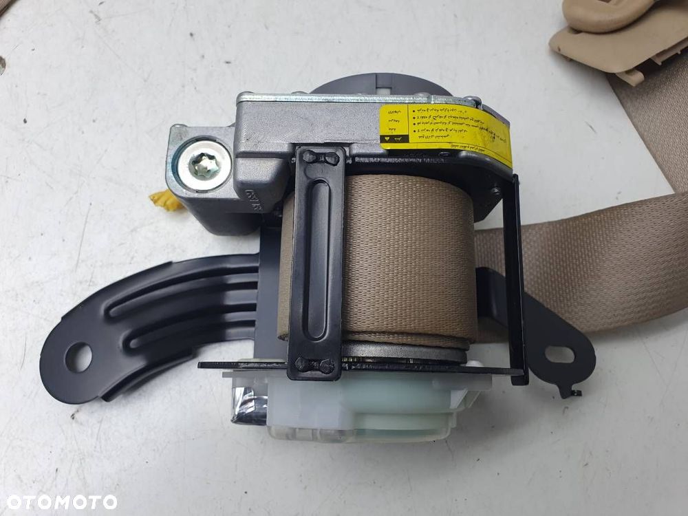 PAS BEZPIECZEŃSTWA TYŁ PRAWY BEŻ LEXUS IS 220 II - 2