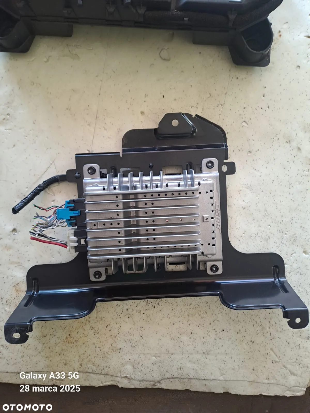 BOSE Wzmacniacz subufer Mazda 3 bk - 2