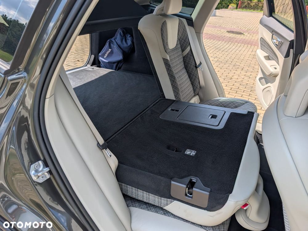 Volvo XC 60 T5 GPF AWD Momentum - 27