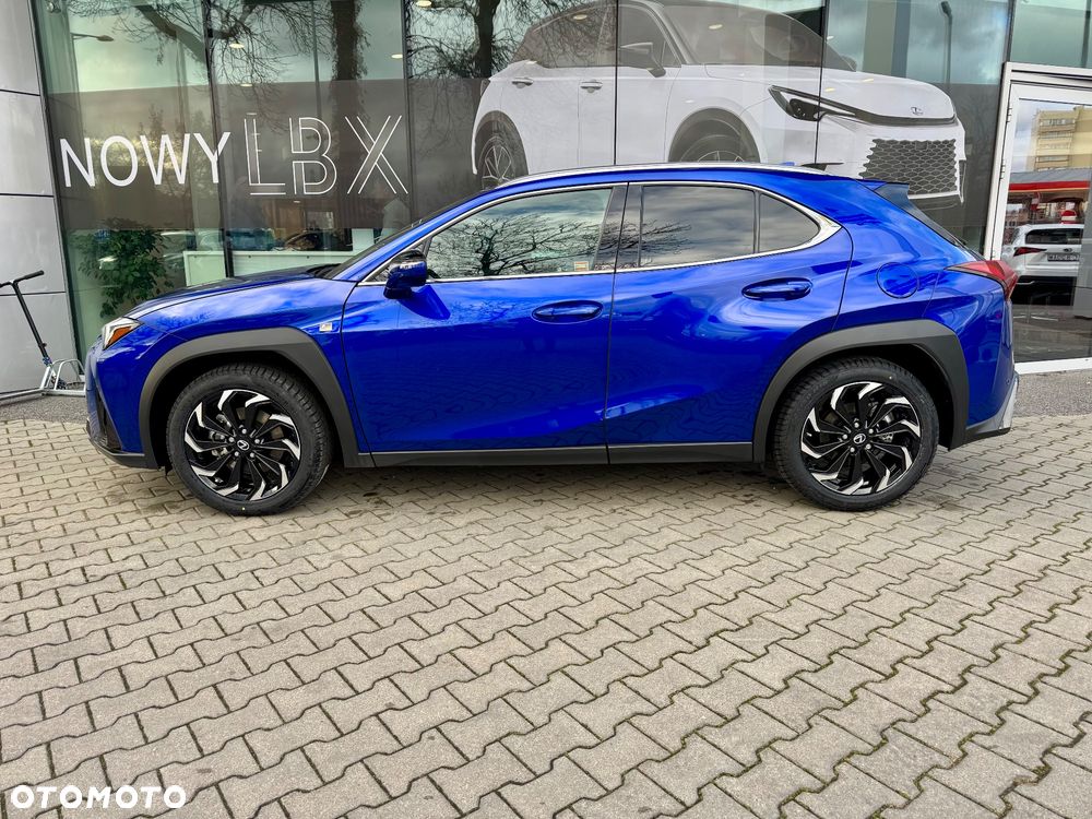 Lexus UX - 32