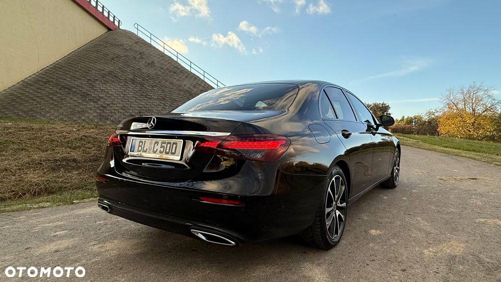 Mercedes-Benz Klasa E 220 d T 9G-TRONIC - 13