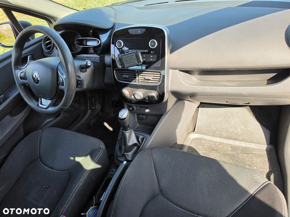 Renault Clio - 7