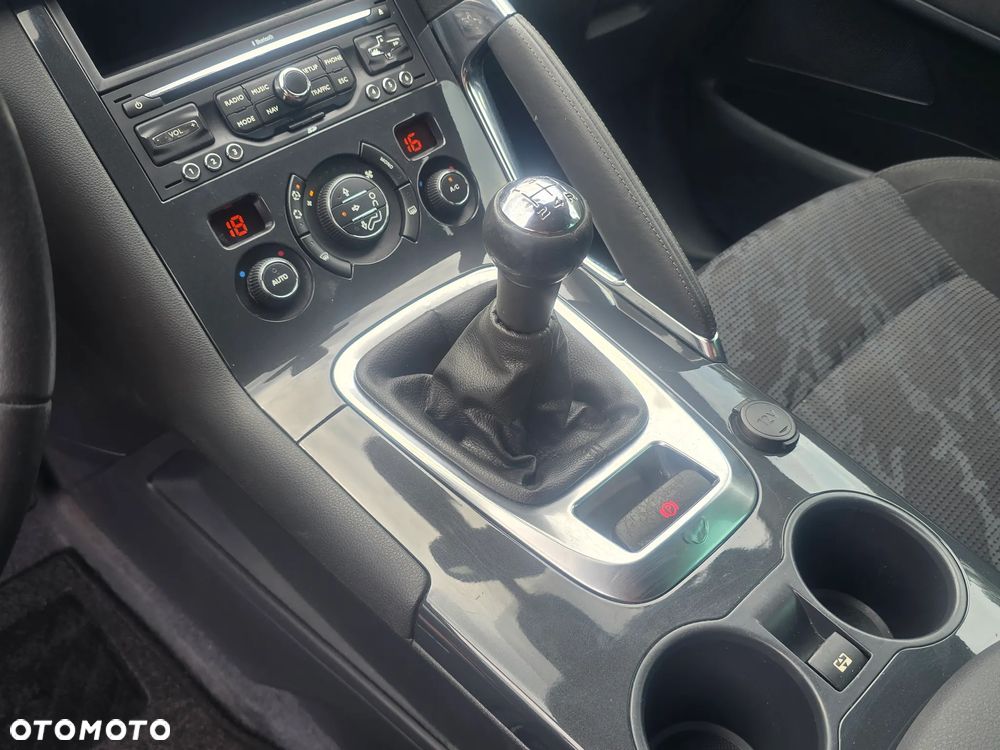 Peugeot 3008 1.6 Premium - 35