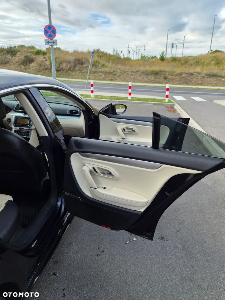 Volkswagen Passat CC - 37