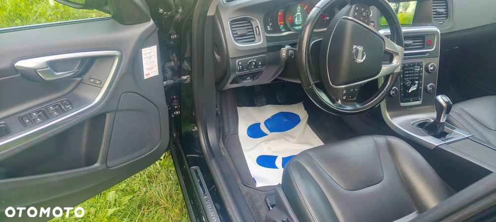 Volvo V60 D4 Summum - 3