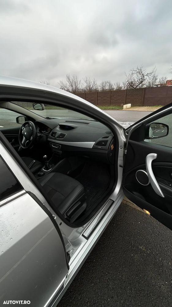 Renault Fluence dCi 110 FAP Sportway - 11